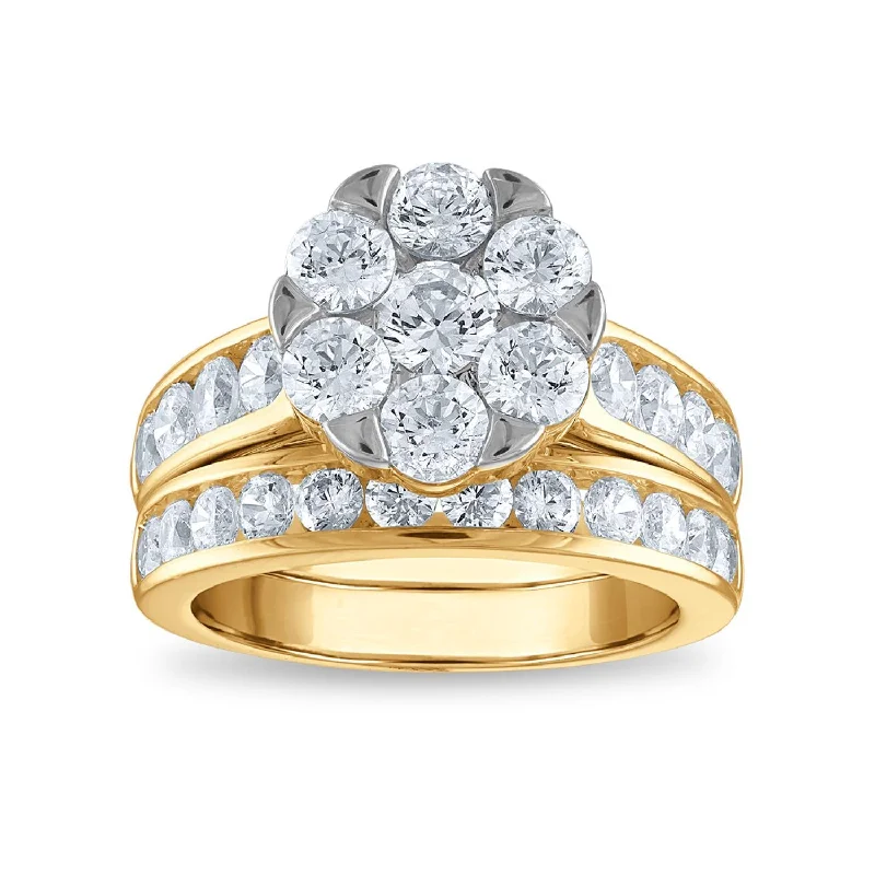 Signature EcoLove 3 CTW Lab Grown Diamond Cluster Bridal Set Ring in 14KT Yellow Gold