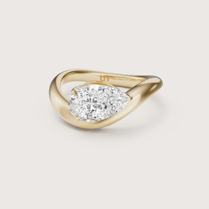 Lilia Pear Solitaire