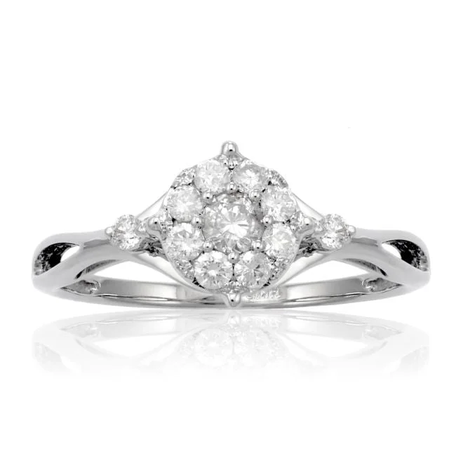 1/2 CTW Diamond Ring in 14KT White Gold