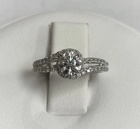 14kt White Gold Diamond Engagement Ring