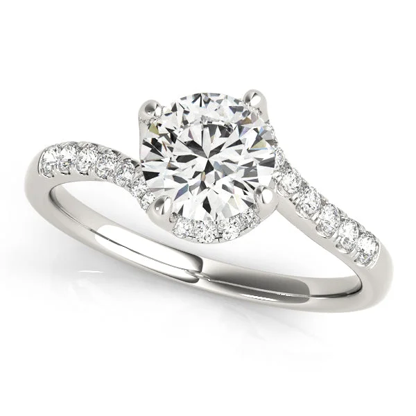 Half Halo Asymmetrical Design Diamond Engagement Mounting