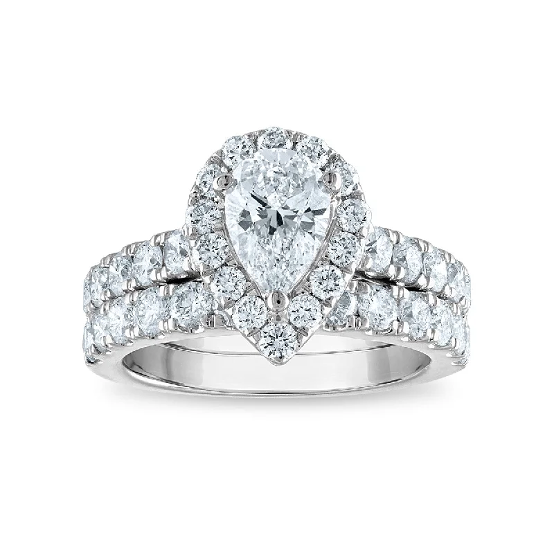 Signature EcoLove Diamond Dreams 3 CTW Lab Grown Diamond Halo Bridal Set in 14KT White Gold