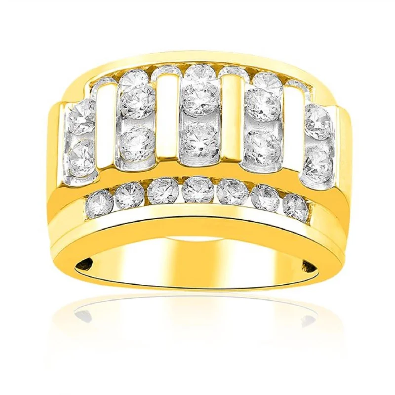 3 CTW Diamond Ring in 10KT Yellow Gold