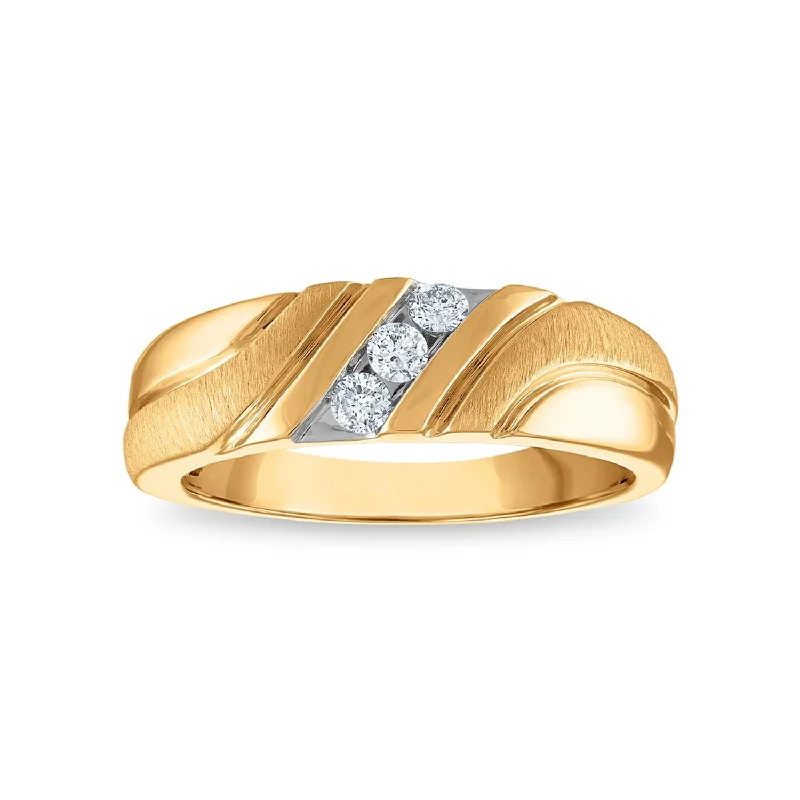 1/5 CTW Diamond Wedding Ring in 10KT Yellow Gold